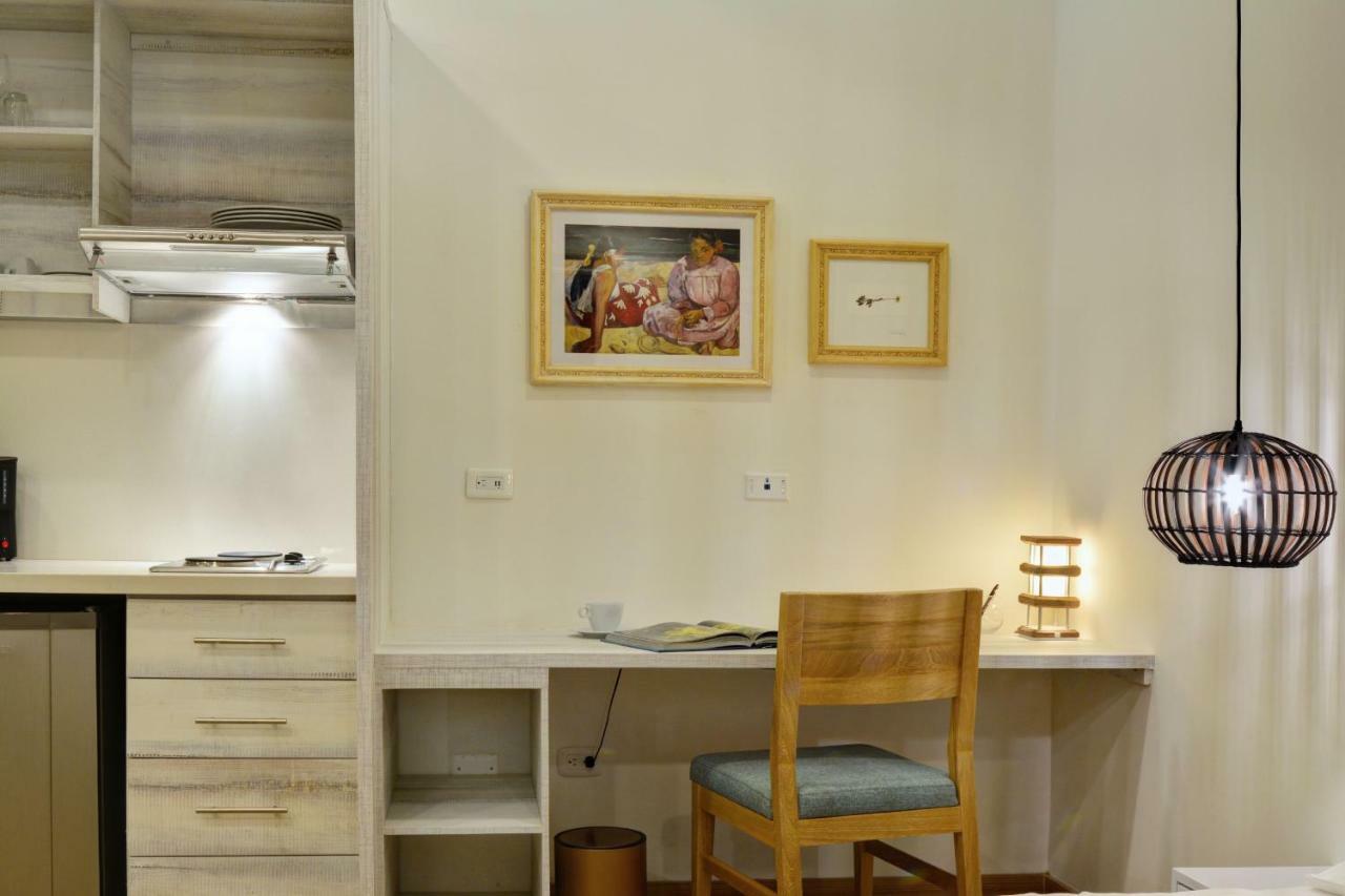 Suites By Lifeafar *